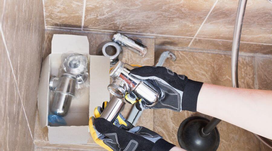 Professional gutter cleaning in Bismarck, MO